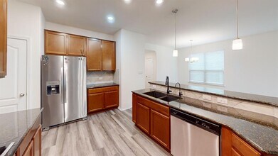 2100 Iron Rail Terrace in Round Rock, TX - Building Photo - Building Photo