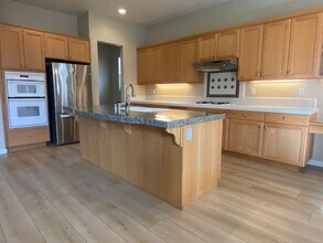 1648 Snow Goose Way in Roseville, CA - Building Photo - Building Photo