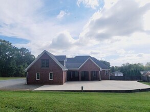 275 Rustic Ln in Lynchburg, VA - Building Photo - Building Photo