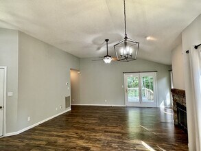 310 Paoli Trce in Loudon, TN - Building Photo - Building Photo