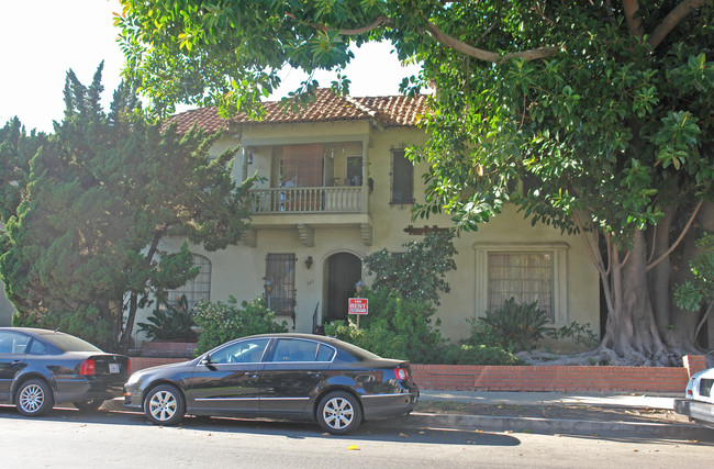 443 S Cochran Ave