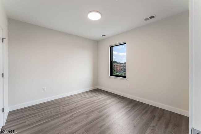 property at 72 S Essex Ave