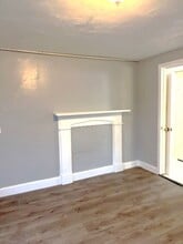 1295 Main St, Unit Unit 2B in West Warwick, RI - Building Photo - Building Photo