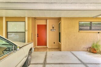 4949 Village Garden Dr in Sarasota, FL - Building Photo - Building Photo