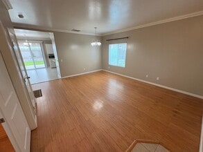 143 W Reese Ave in Visalia, CA - Building Photo - Building Photo