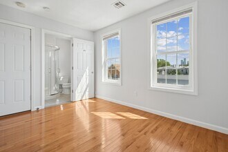 4 South St in Jersey City, NJ - Building Photo - Building Photo