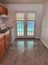 543 Springwood Dr in Forest Park, GA - Building Photo - Building Photo