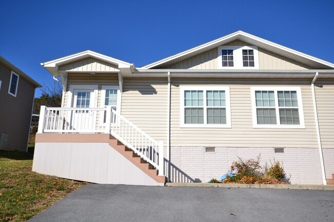 property at 1809 Willow Hill Dr