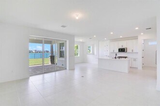 10362 Northbrook Cir in Palm Beach Gardens, FL - Building Photo - Building Photo