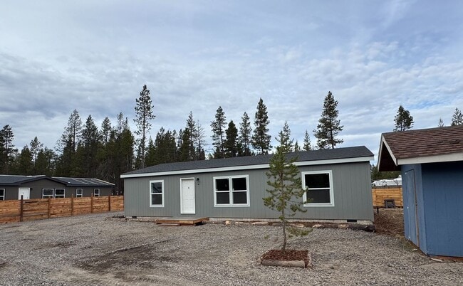 52563 Doe Ln in La Pine, OR - Building Photo - Building Photo
