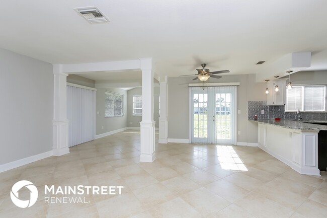 5487 Kenwood Dr in North Port, FL - Building Photo - Building Photo