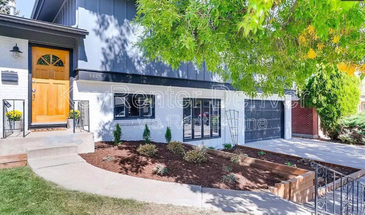 5033 W 65th Pl in Arvada, CO - Building Photo
