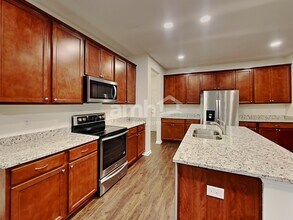 6605 Shooting Star Dr in Whitestown, IN - Building Photo - Building Photo