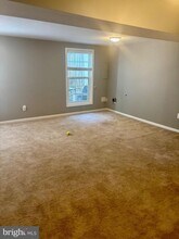 9165 Forest Lawn Ct in Springfield, VA - Building Photo - Building Photo