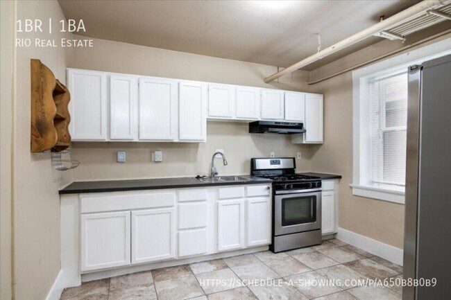 property at 718 N Grant St
