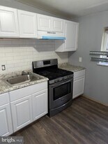 152X Argyle Ave in Baltimore, MD - Building Photo