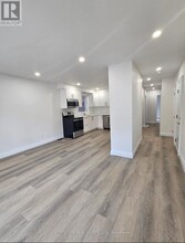 370 Lakeshore Rd W in Mississauga, ON - Building Photo - Building Photo