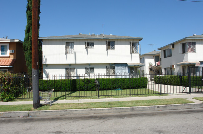 6925 Fulton Ave in North Hollywood, CA - Building Photo - Building Photo