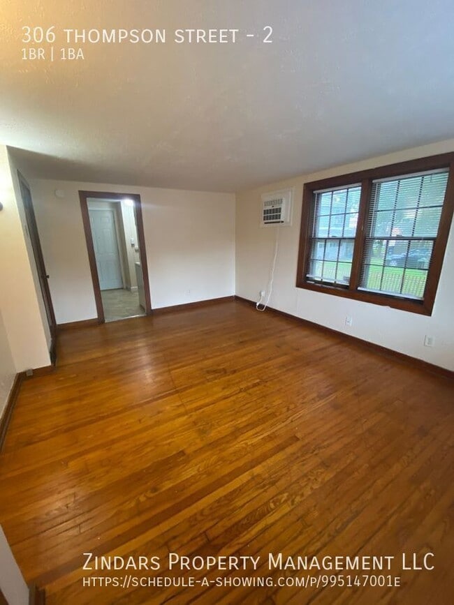 306 Thompson St in Urbana, IL - Building Photo - Building Photo