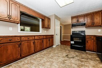 160 Willow Shoals Dr in Covington, GA - Building Photo - Building Photo