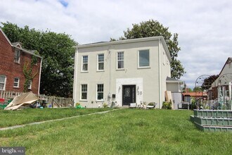38 Riggs Rd NE in Washington, DC - Building Photo - Building Photo