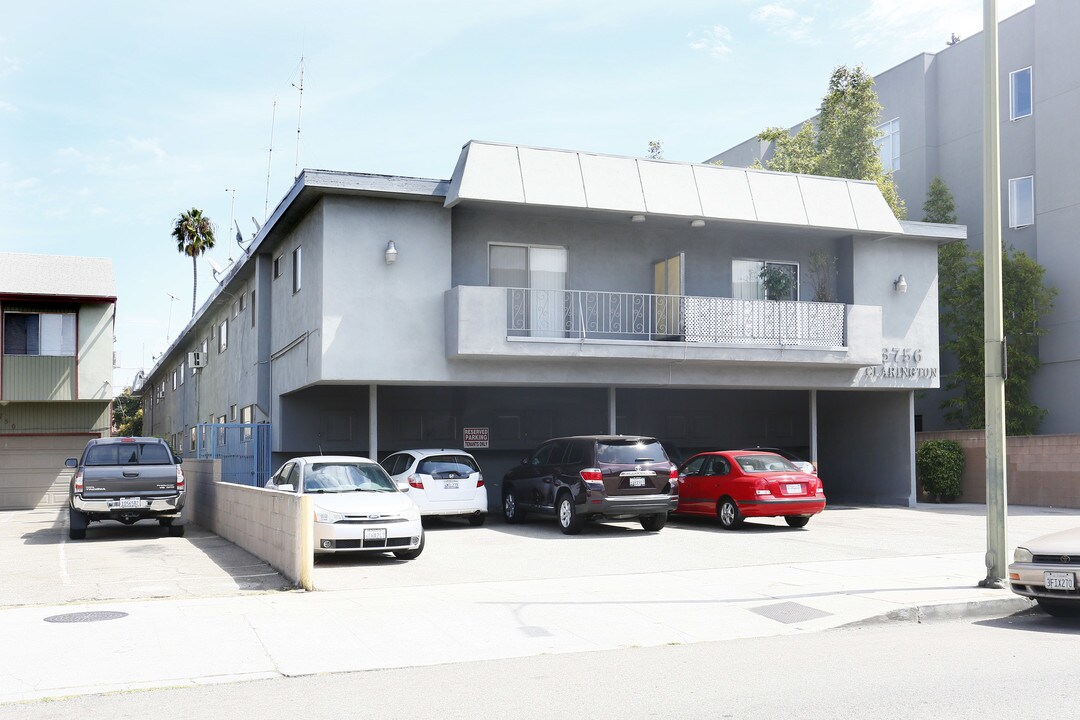 3756 Clarington Ave in Los Angeles, CA - Foto de edificio
