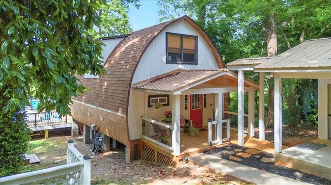 1645 Tallavana Trail in Havana, FL - Building Photo - Building Photo