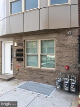 2202 Christian St in Philadelphia, PA - Building Photo - Building Photo