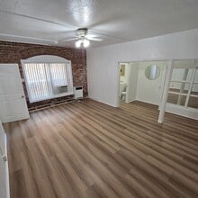 Alexandria Gramercy, LLC in Hollywood, CA - Building Photo - Interior Photo