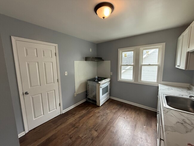 31 N Shirley St in Pontiac, MI - Building Photo - Building Photo