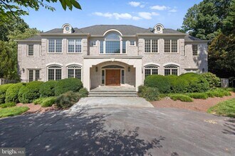 2608 Geneva Hill Ct in Oakton, VA - Building Photo - Building Photo