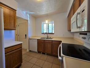 1300 Iris St in Los Alamos, NM - Building Photo - Building Photo