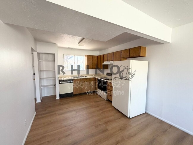 property at 475 N 1465 W