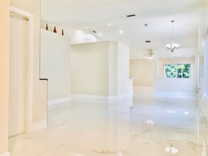 4379 Dogwood Cir in Weston, FL - Building Photo - Building Photo