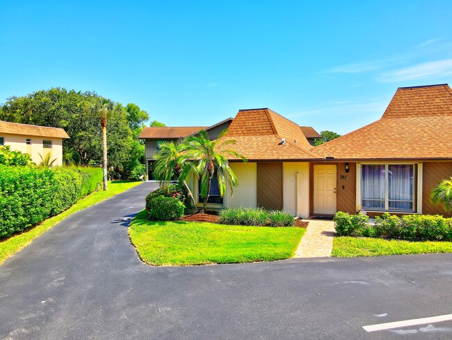 787 Palm View Dr, Unit 787 in Naples, FL - Building Photo - Building Photo
