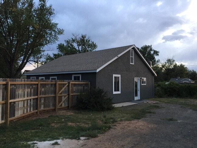 property at 1575 Riverside Dr