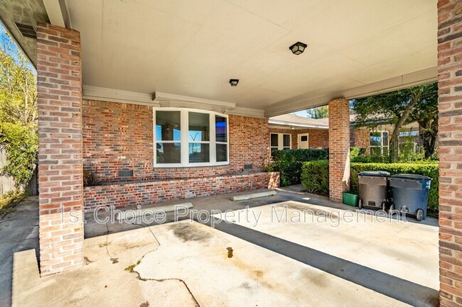 4304-4306 SW Loop 820 in Fort Worth, TX - Building Photo - Building Photo