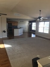 102 Essex Ln in Savoy, IL - Building Photo - Building Photo
