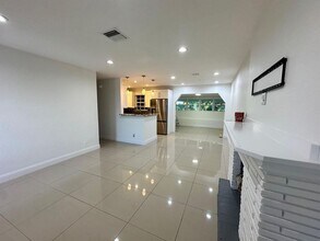 104 NE 16th Ave in Boynton Beach, FL - Building Photo - Building Photo