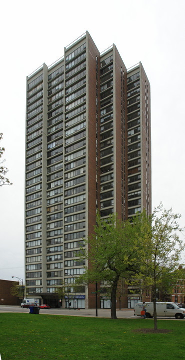 1850 N. Clark St. in Chicago, IL - Building Photo