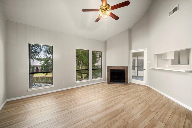 4144 Greystone Way in Sugar Land, TX - Building Photo - Building Photo