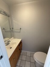 744 W Gordon Terrace in Chicago, IL - Building Photo - Building Photo