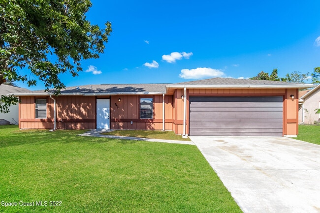 647 Pampas St NW in Palm Bay, FL - Building Photo - Building Photo