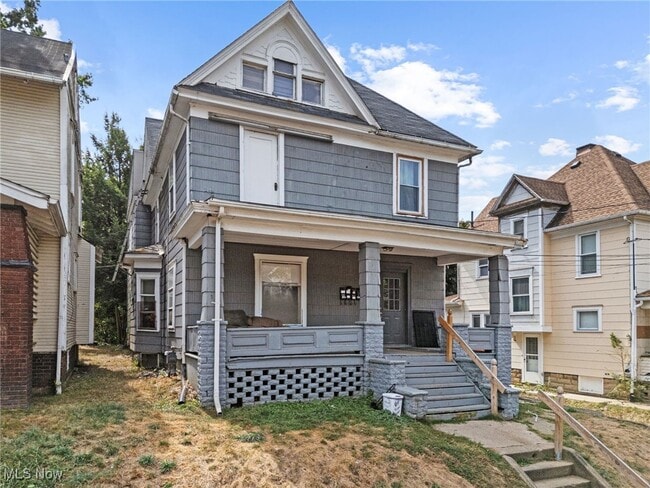 property at 1018 9th St NW