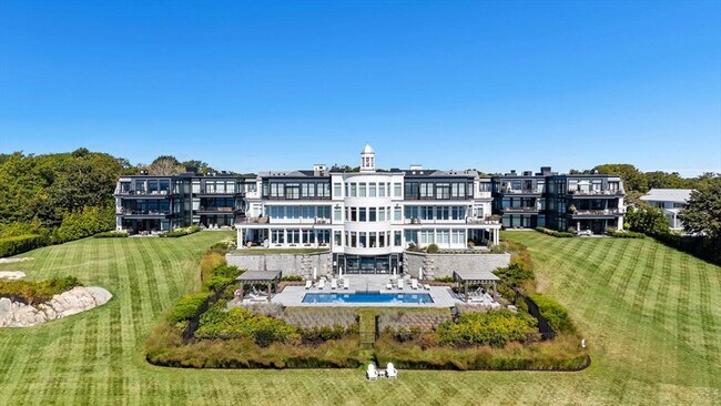 35 Littles Point Rd in Swampscott, MA - Building Photo - Building Photo