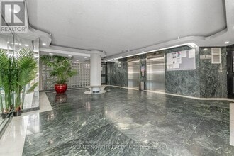 1440 Heron Rd in Ottawa, ON - Building Photo - Building Photo