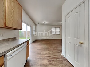 194 Chemistry Cir in Ladson, SC - Building Photo - Building Photo