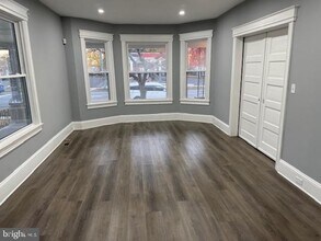 1072 Parkway Ave in Ewing Township, NJ - Building Photo - Building Photo