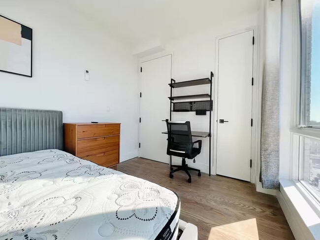 Furnished room/NOT APARTMENT, Unit 7A in Brooklyn, NY - Foto de edificio - Building Photo