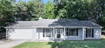 950 Sideline Ct in Stockbridge, GA - Building Photo